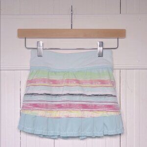 IVIVVA Elastic Adjustable Waist Ruffle Tennis Athletic Skirt w/ Built in Shorts